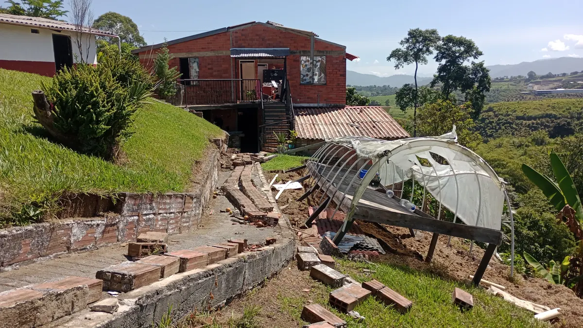 Foto 1 de los daños reportados por Jairo Marín Castaño