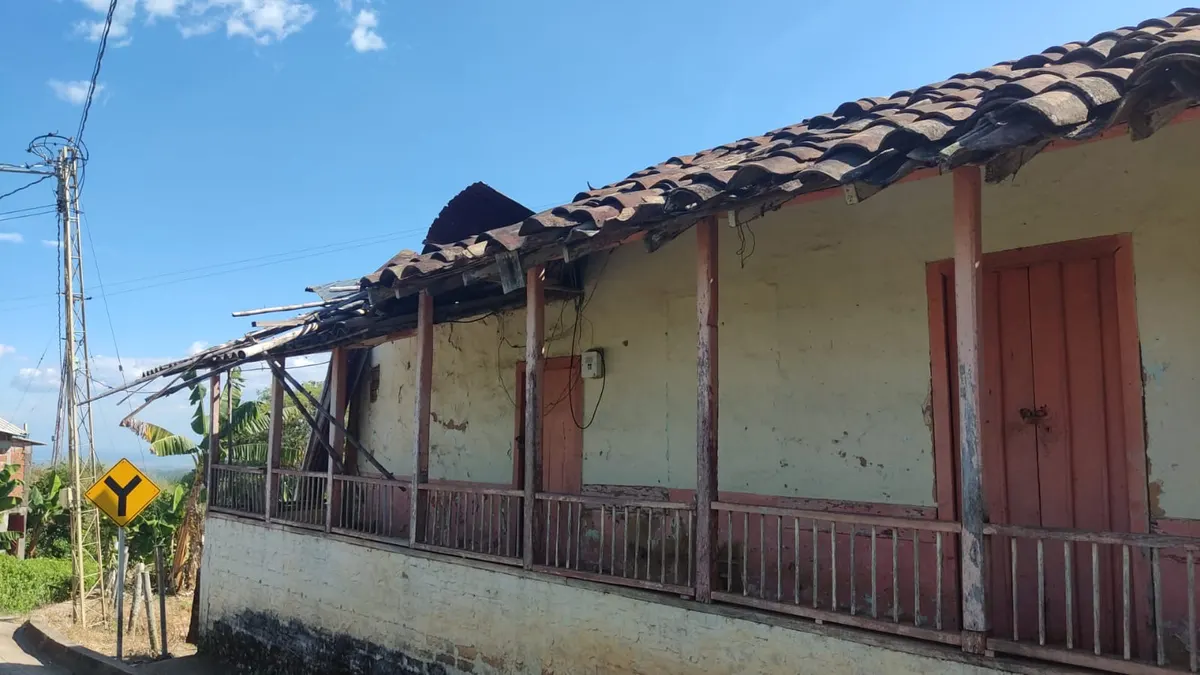 Foto 2 de los daños reportados por Carlos Alberto celis