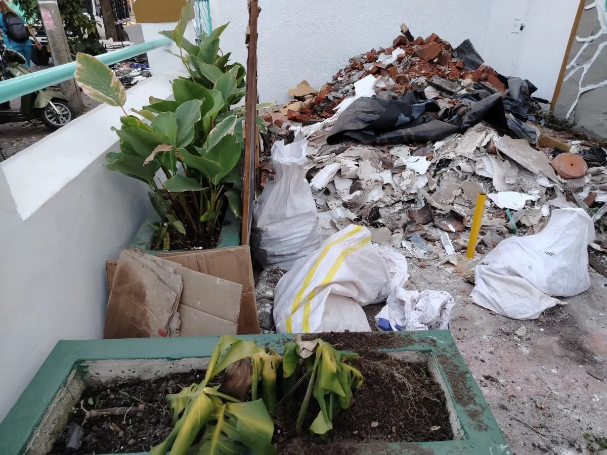 Foto 3 de los daños reportados por Valentino Gourmet - Catalina Valencia Ruiz